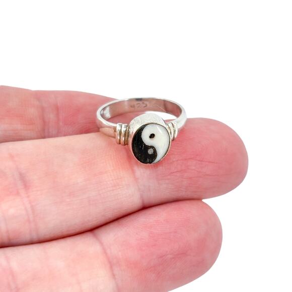 Vintage Sterling Silver 925 Yin Yang Ring Size 6 - Picture 1 of 10